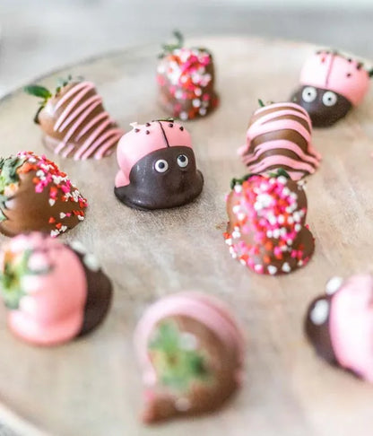 Ladybug Chocolate Covered Strawberries - ROSE GARDEN