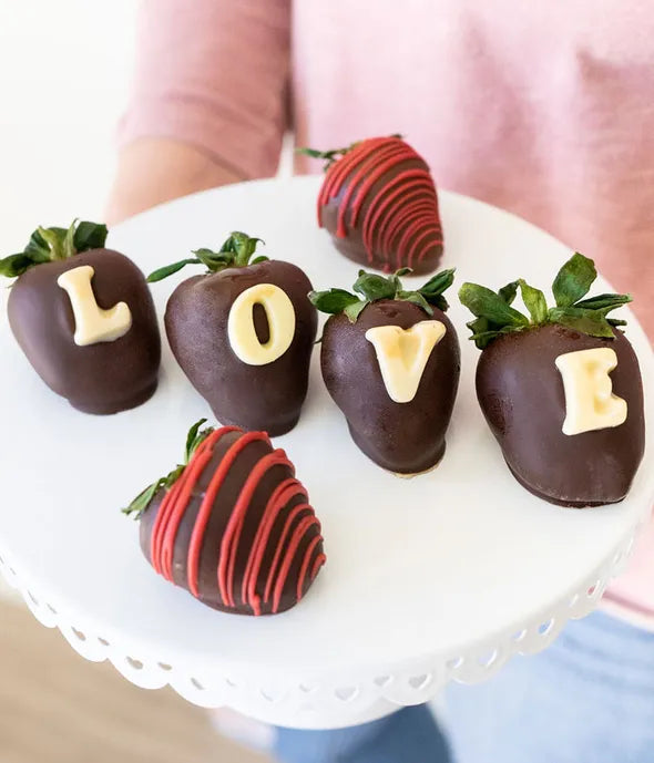 Love Chocolate Covered Berry Box - ROSE GARDEN
